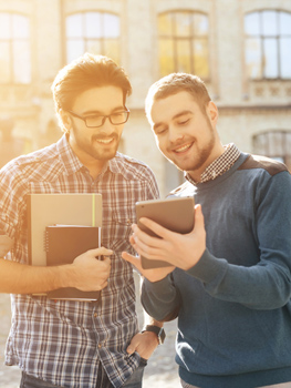 Cupiditate qui deserunt voluptas.